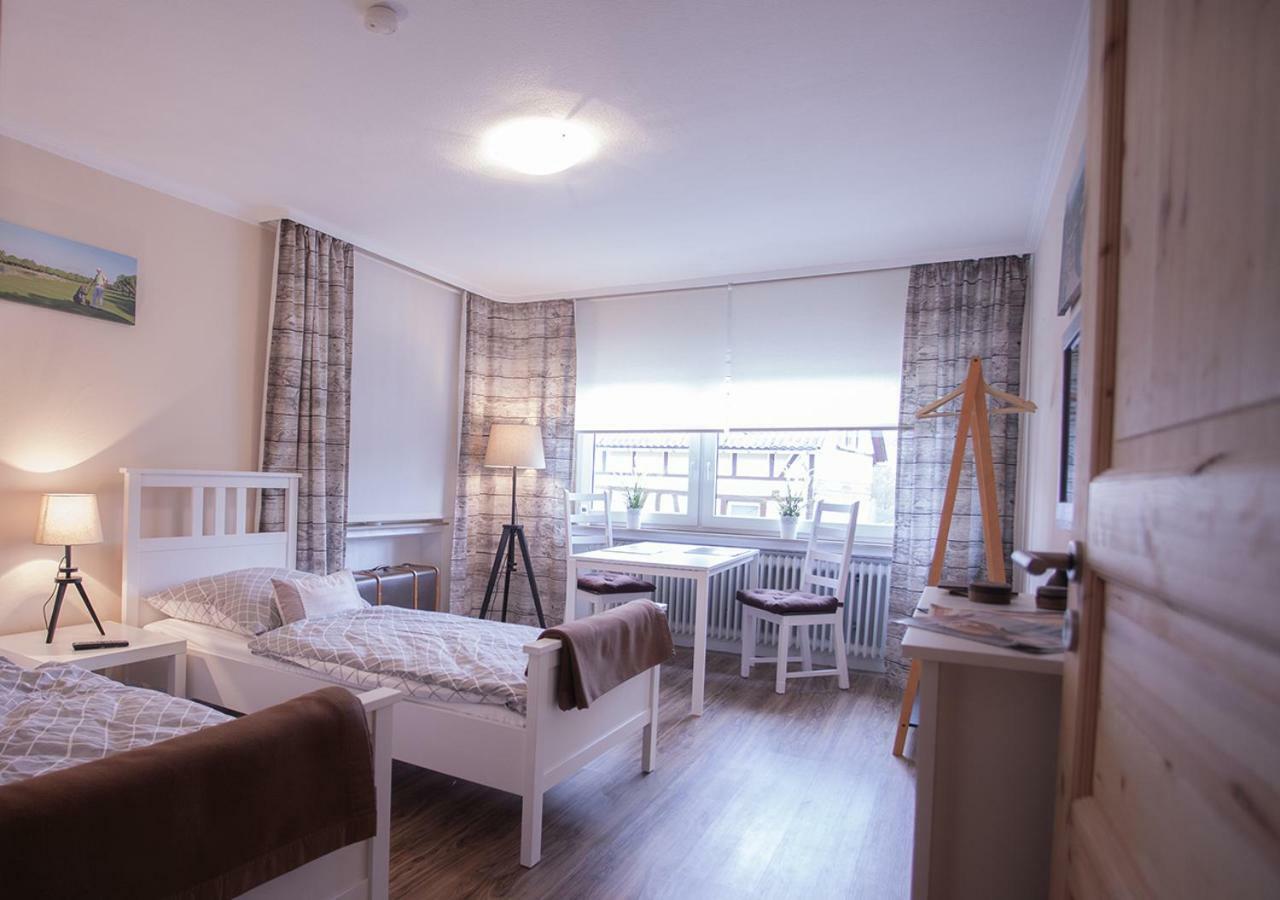 B&B Waldsolms Bagian luar foto